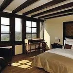 Schloss 4*