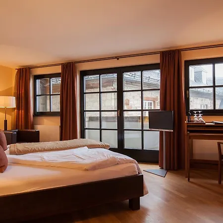 瓦尔德比克酒店 瓦尔德克